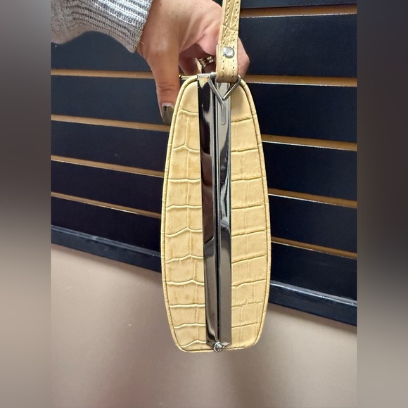 TROUVÉ Faux Croc Shoulder Bag – Beige Structured Purse - Picture 5 of 7